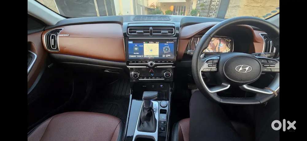 Hyuandai Alcazar Plantinum O 6 Seater Automatic