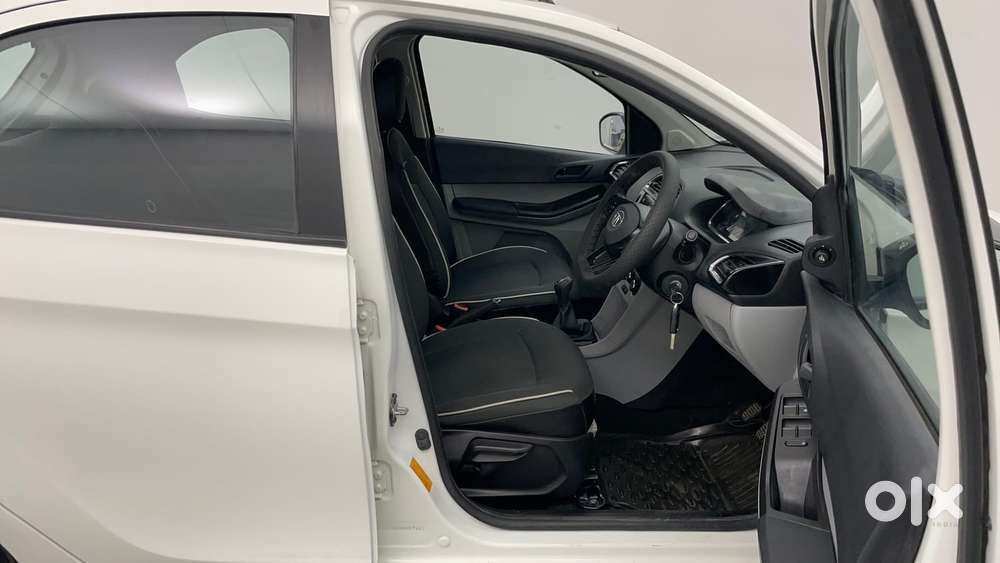 Tata Tiago 1.2 Revotron Xt Rhythm, 2022, Petrol