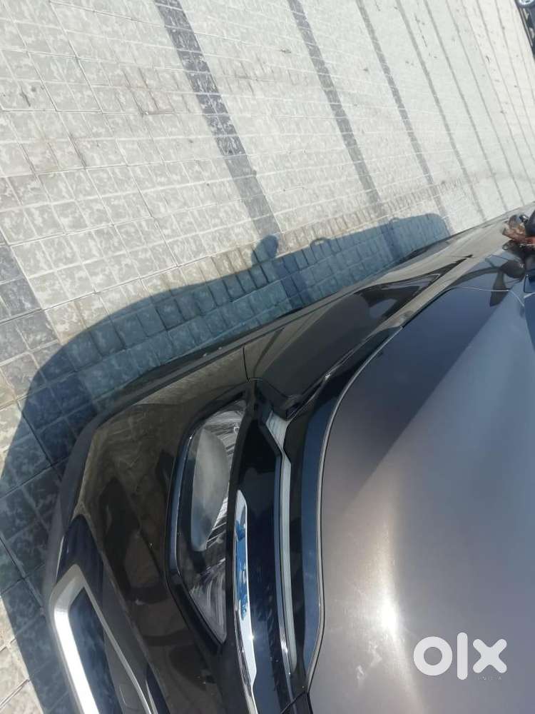 Kia Carens - Well Maintained Family Luxury Car - Very Less Driven