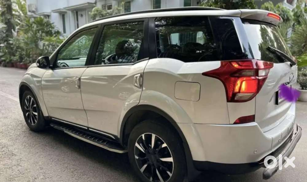 Xuv500 W11 Optional With Sunroof