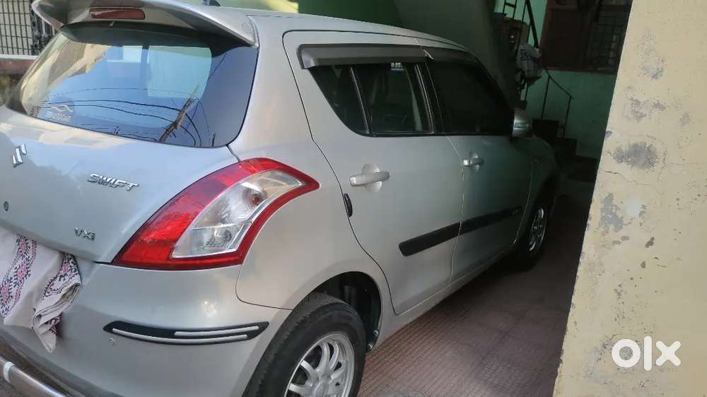 Maruti Suzuki Swift Vxi 2015