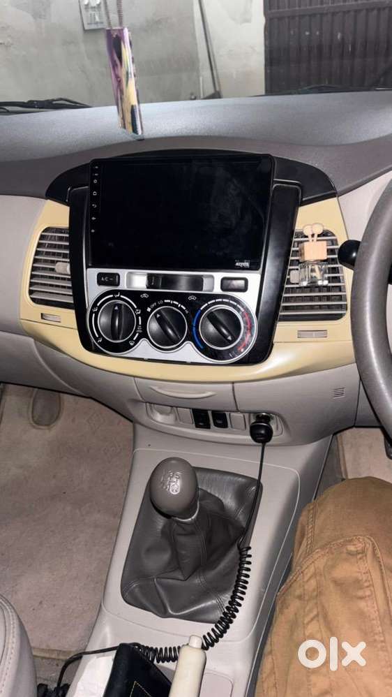 Toyota Innova 2010 Diesel Well Maintained