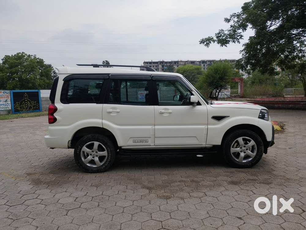 Mahindra Diesel Car 2019 S11