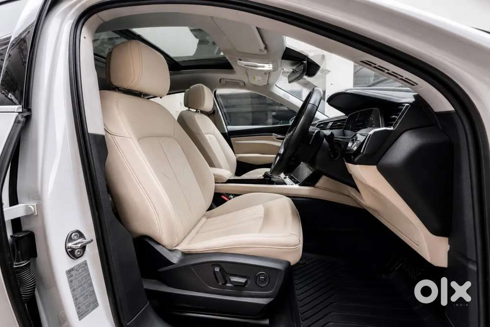 Audi Q8 E-tron, 2023, Electric