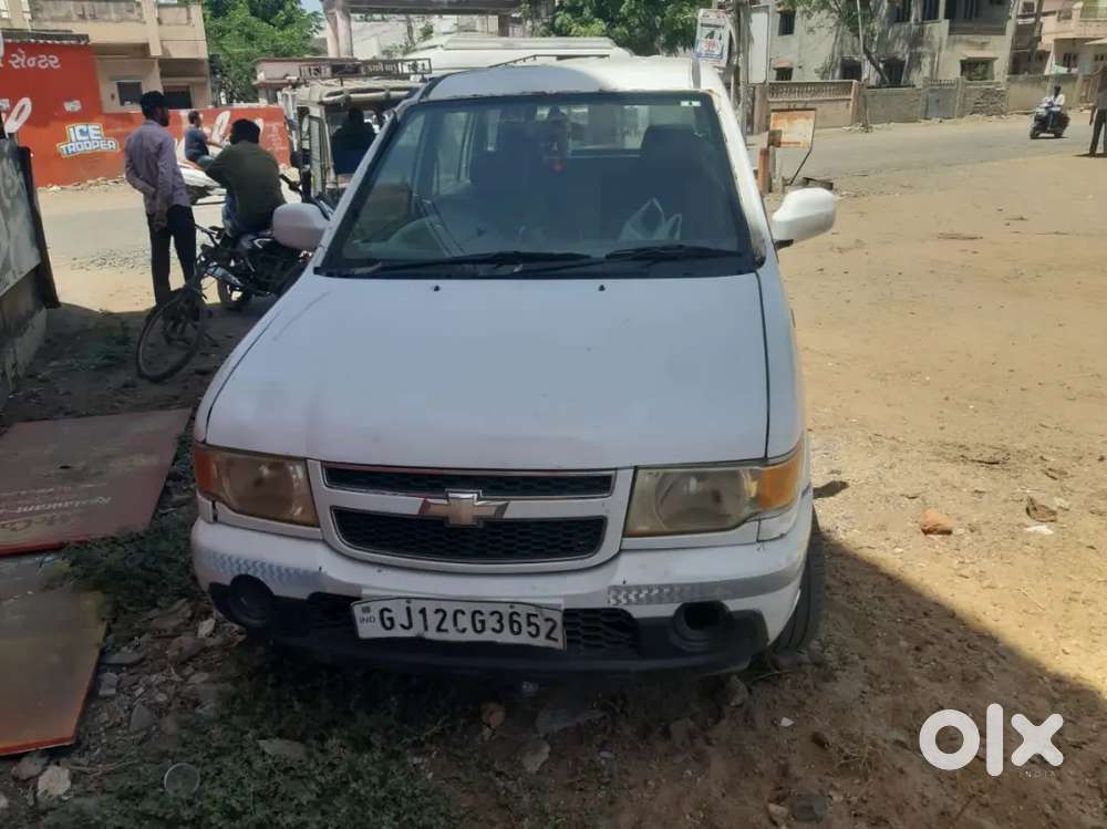 Chevrolet Tavera 2015
