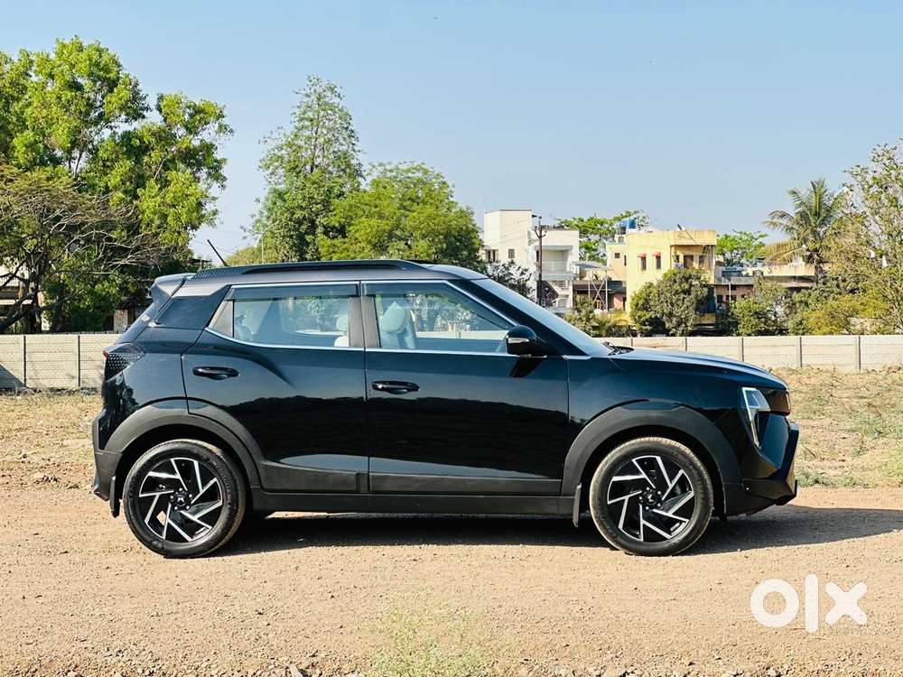 Mahindra Xuv 3xo Ax7 Diesel Mt, 2024, Diesel