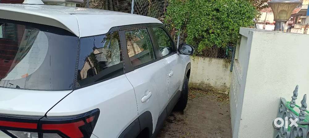 Maruti Suzuki Vitara Brezza 2025 Petrol 4856 Km Driven