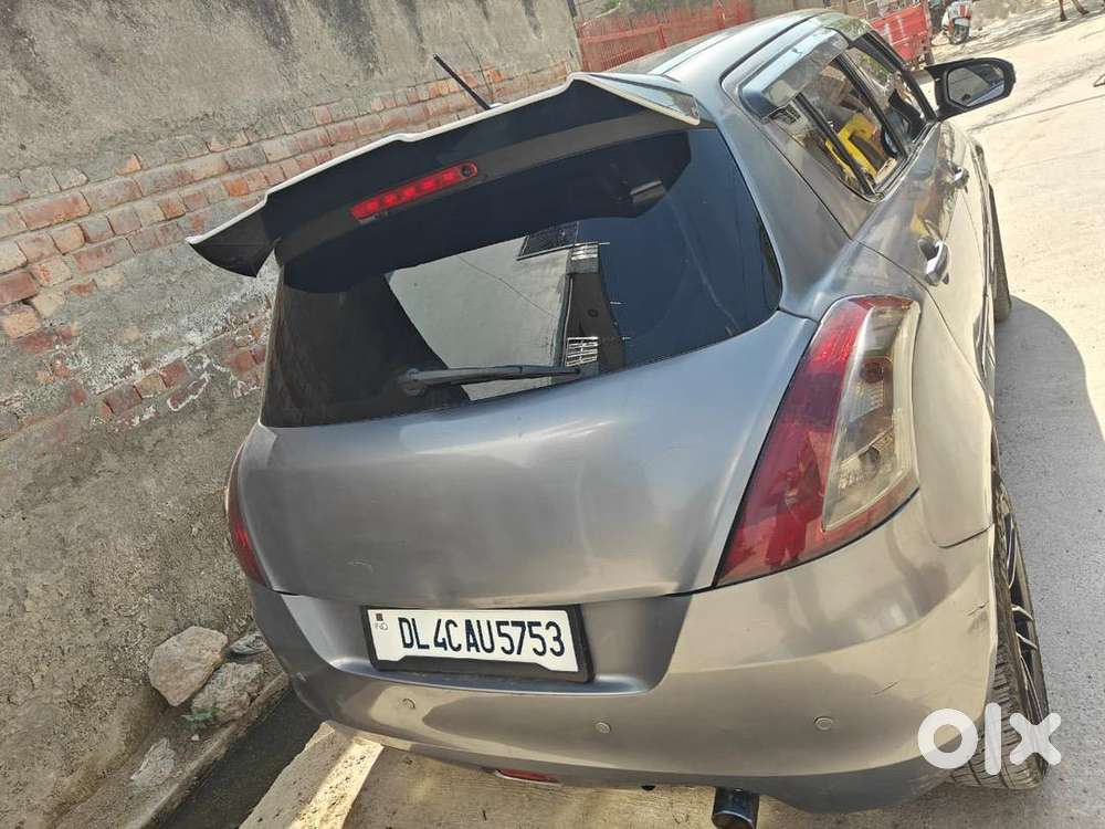 Maruti Suzuki Swift 2016 Petrol 70000 Km Driven