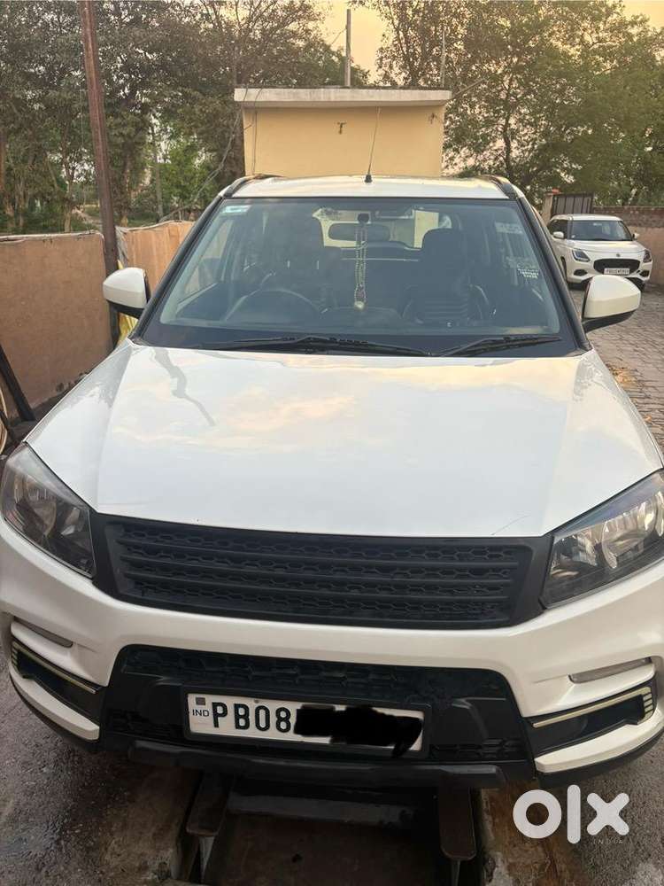 Maruti Suzuki Brezza 2018 Diesel With Completed Accessory