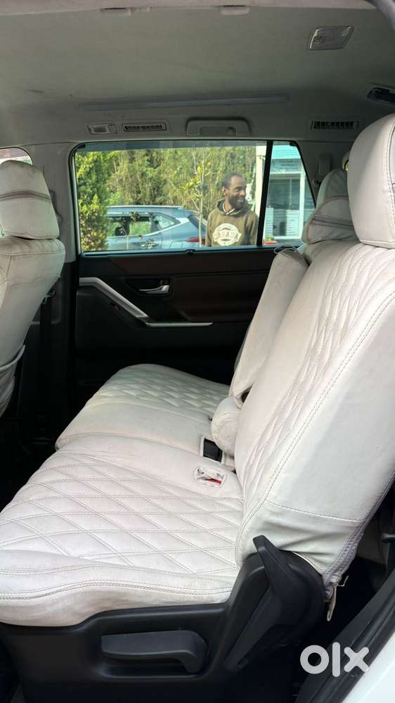 Toyota Innova Hycross 2.0 Vx (o) Hybrid 8 Str, 2023, Petrol