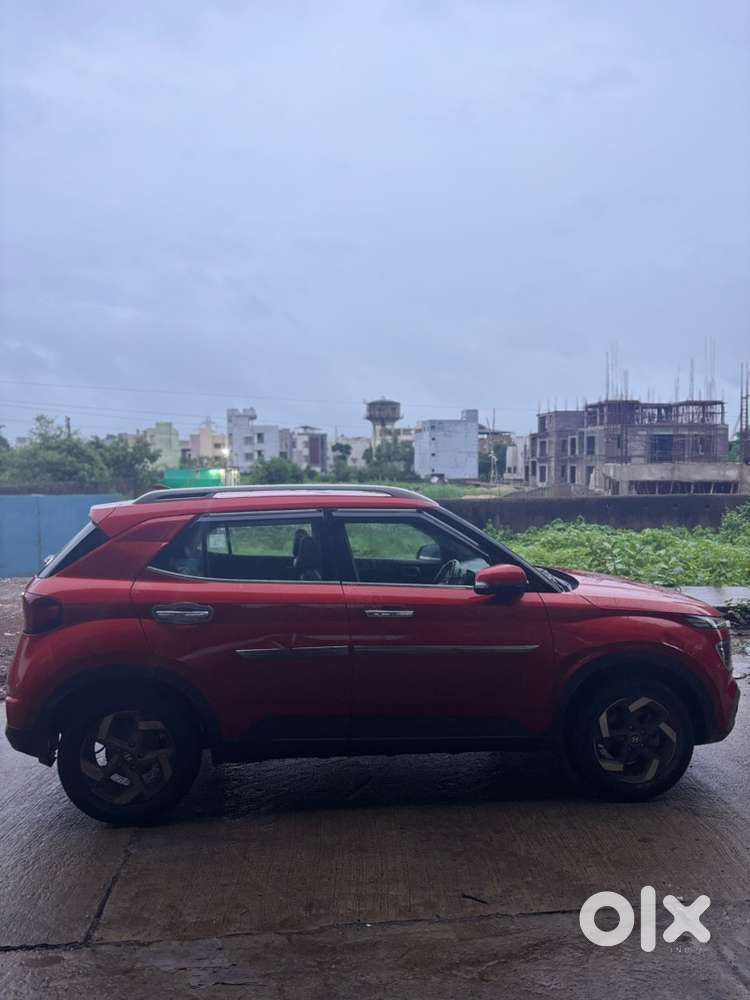 Hyundai Venue 2019 Petrol Well Maintained