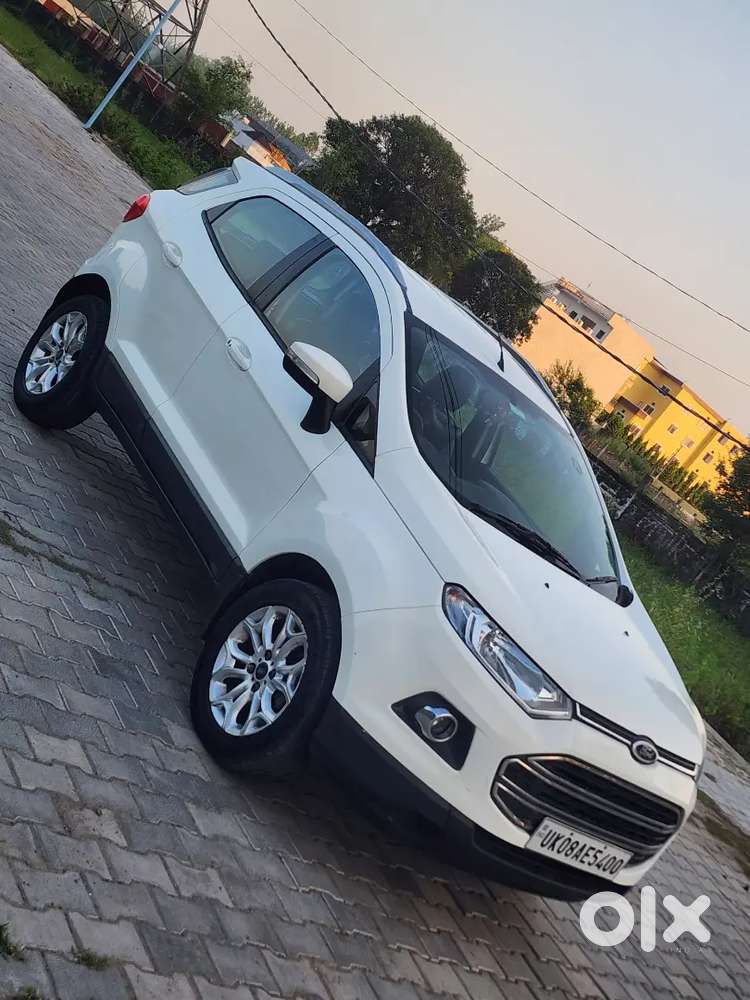 Ford Ecosport Titanium 
Petrol 
Push Button Stat
Full Insurance