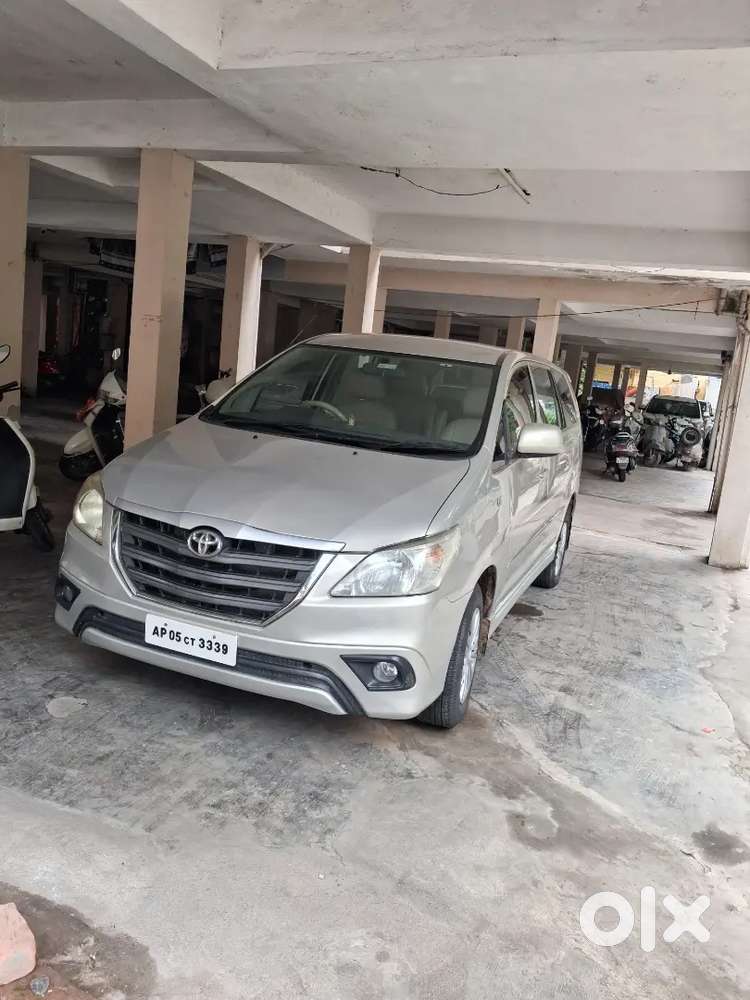 Toyota Innova Hycross 2014