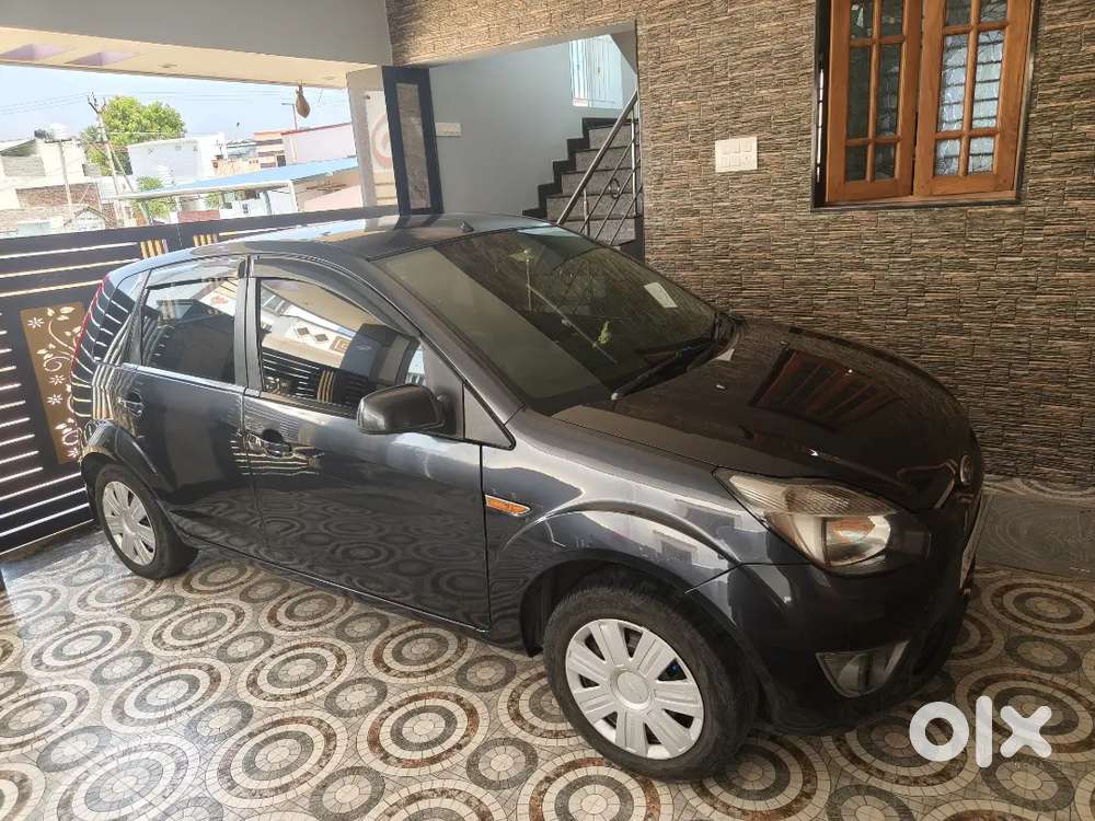 Ford Figo 2010 Petrol +cng Well Maintained With Fully Loaded