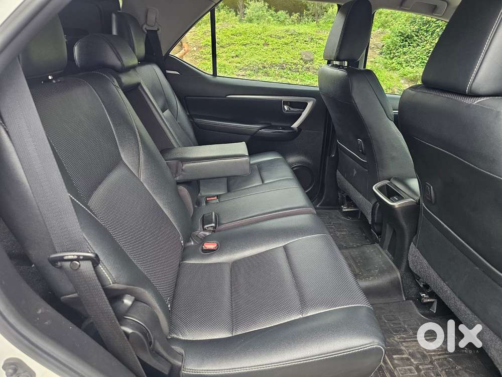 Toyota Fortuner 4x2 At 2.7 Petrol, 2022, Petrol