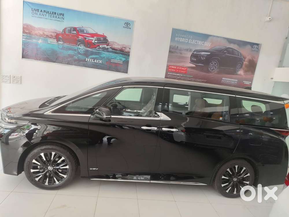 Toyota Vellfire Vip – Executive Lounge, 2025, Petrol