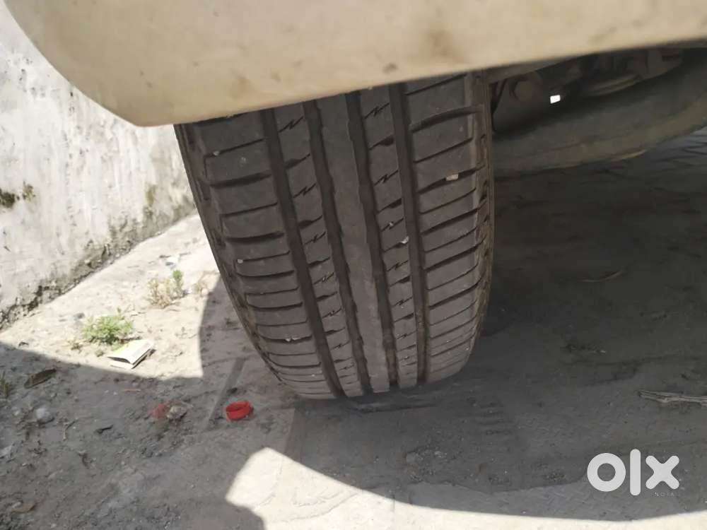 Mahindra Tuv 300 2015 Diesel Well Maintained