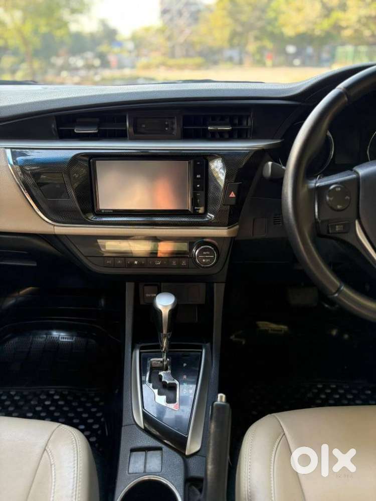 Toyota Corolla Altis 2013-2017 Vl At, 2015, Petrol