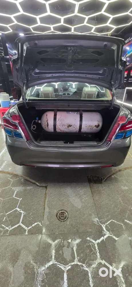 Maruti Suzuki Dzire 1.2 Vxi, 2022, Petrol
