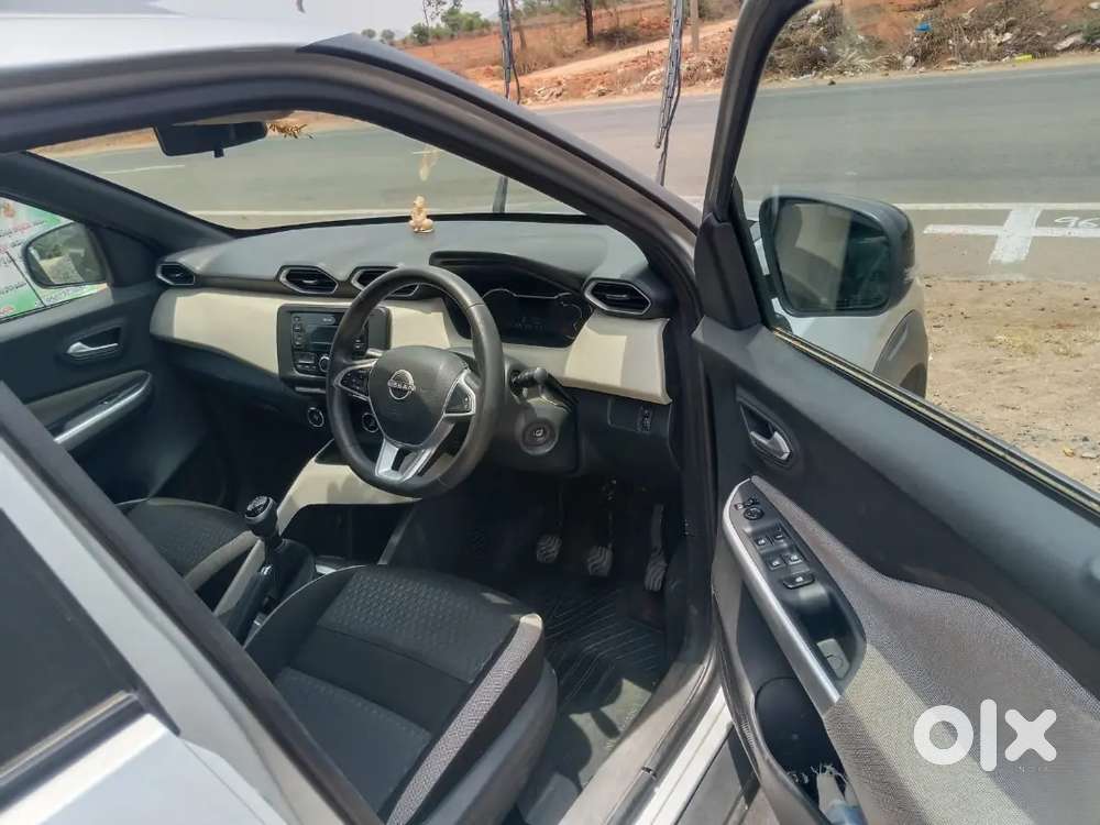 Nissan Magnite 2022 Petrol 355000 Km Driven