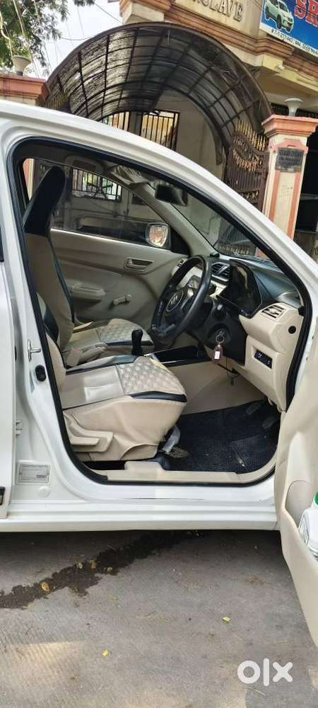 Maruti Suzuki Swift Dzire 1.2 Lxi Bsiv, 2023, Cng & Hybrids