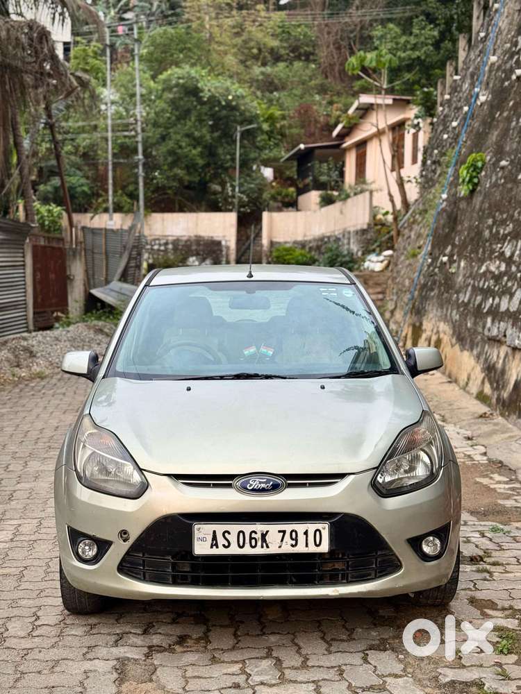 Ford Figo Ambiente, 2012, Petrol