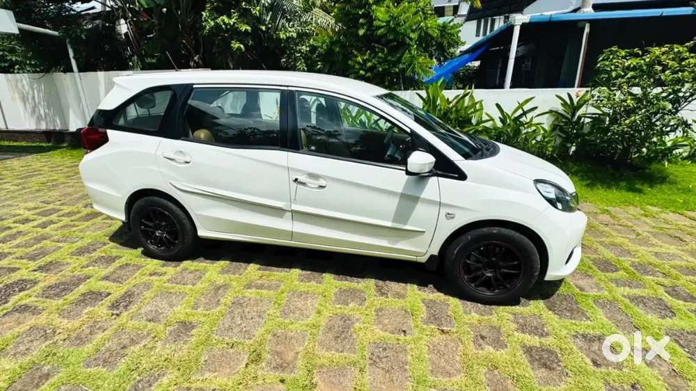 Honda Mobilio 2014 Diesel Excellent Condition For Immediate Sale