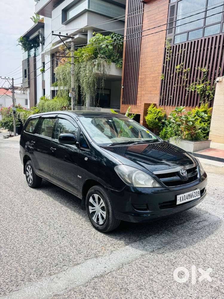 Toyota Innova 2009-2011 2.5 E 8 Str, 2009, Diesel