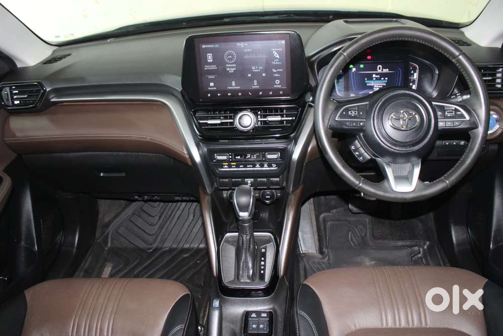 Toyota Urban Cruiser Hyryder 1.5 V Hybrid, 2023, Petrol