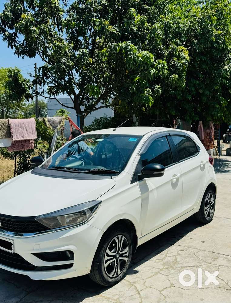 Brand New Tata Tiago Top Xt- Optional Variant Model 2024 Aug Owner 1