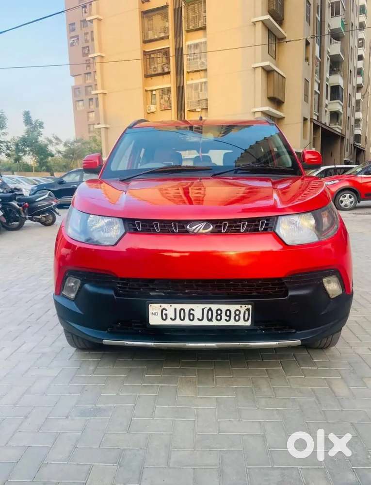 Kuv100 6 Seater K8 Top Model