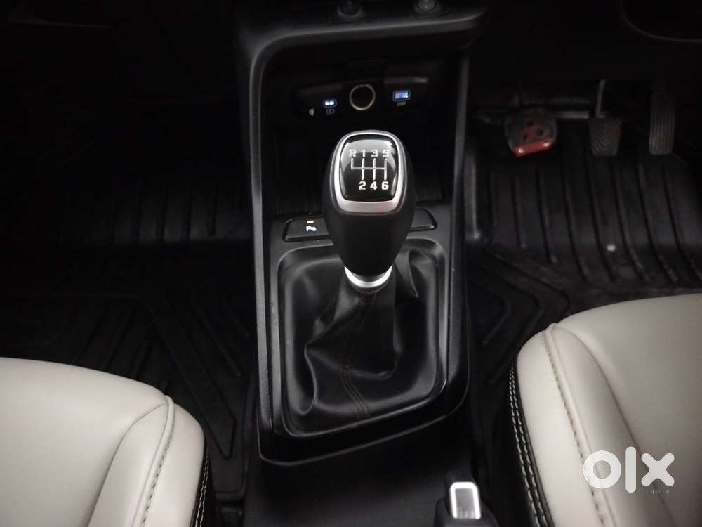 Hyundai Verna 1.5 Sx Petrol Mt, 2024, Petrol