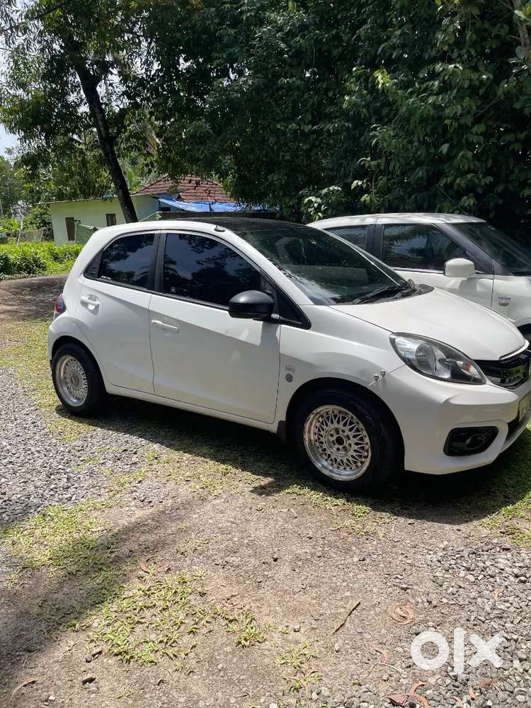 Honda Brio 2017 / New Tyre/ New Insurance/ Service History
