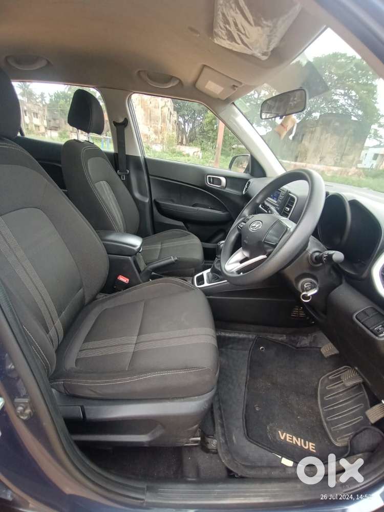 Hyundai Venue S 1.2 Petrol, 2022, Petrol