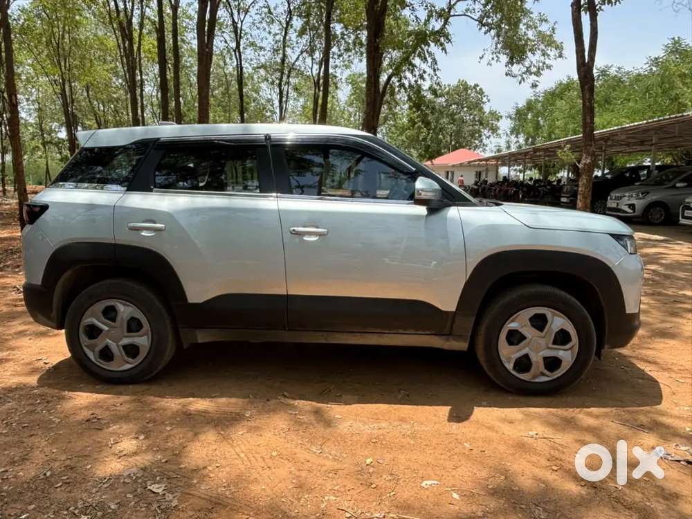 Maruti Suzuki Brezza Lxi Cng 2025 Manual