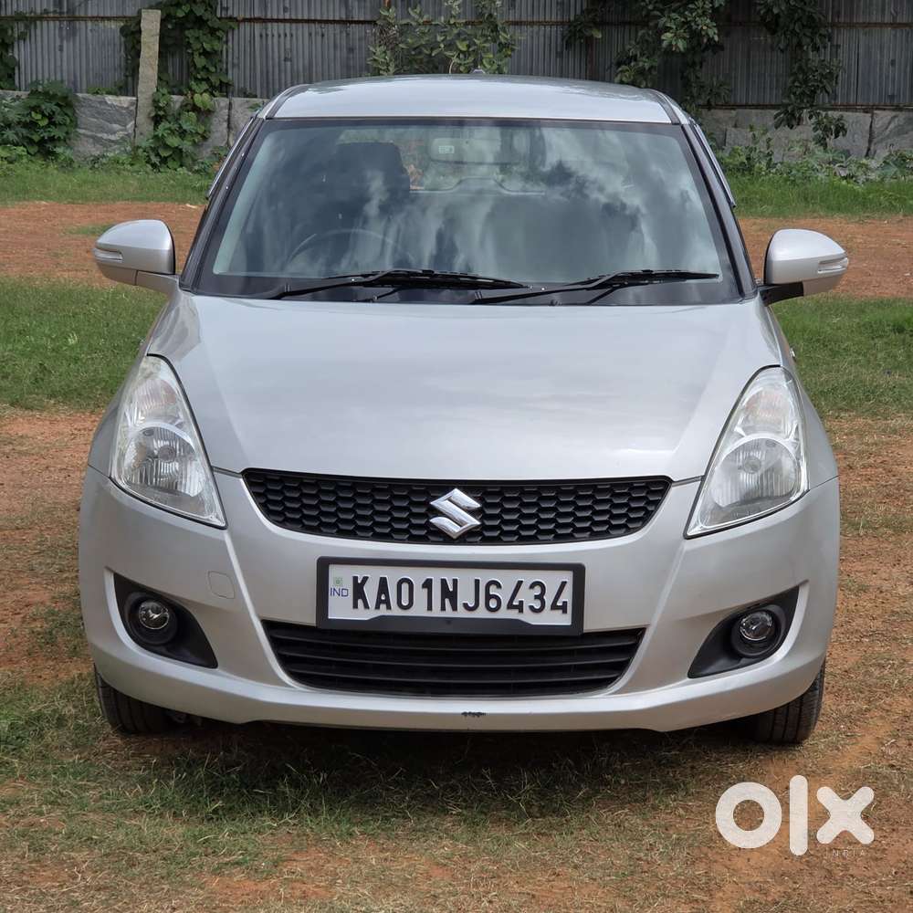 Maruti Suzuki Swift Vxi Abs Bsiv, 2012, Petrol