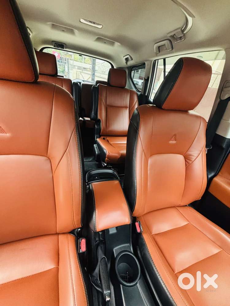 Toyota Innova Crysta 2.7v Mt, 2024, Diesel
