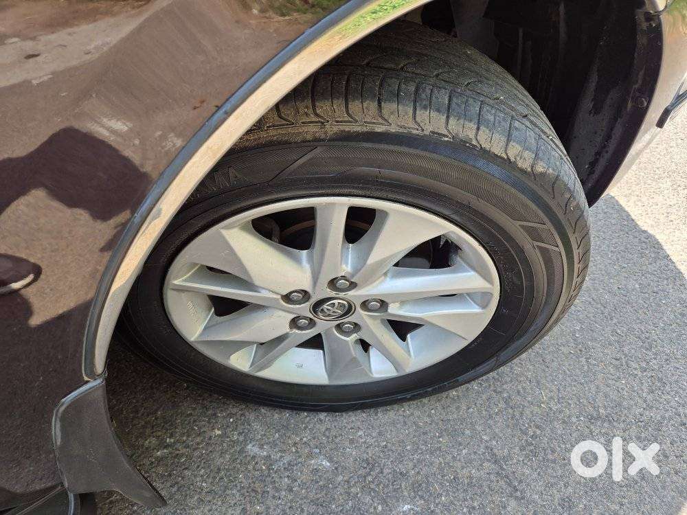 Toyota Innova Crysta 2.4 V, 2017, Diesel