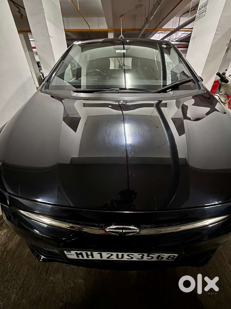 Tata Altroz Top Model Dark Varient New Condition