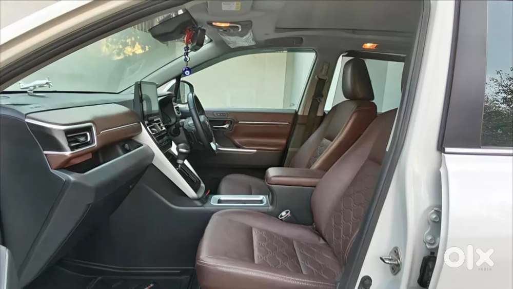 Toyota Innova Hycross 2.0 Zx (o) Hybrid 7 Str, 2024, Petrol