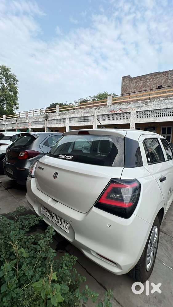 Maruti Swift Lxi Petrol 2025