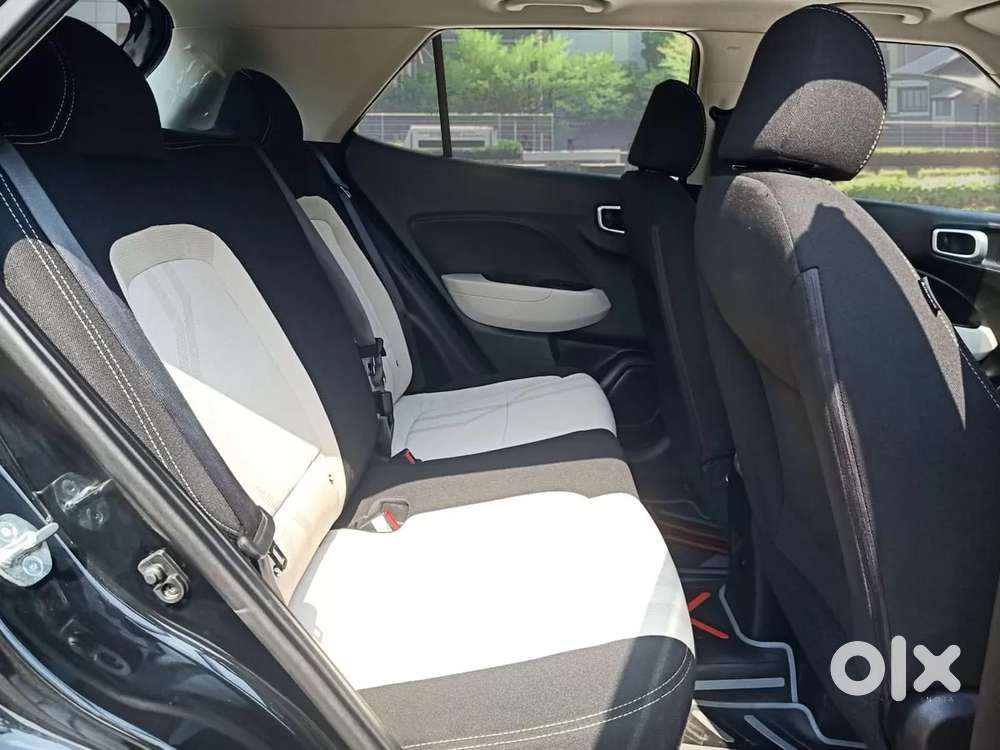 Hyundai Venue 1.0 S (o) Turbo Dct, 2025, Petrol