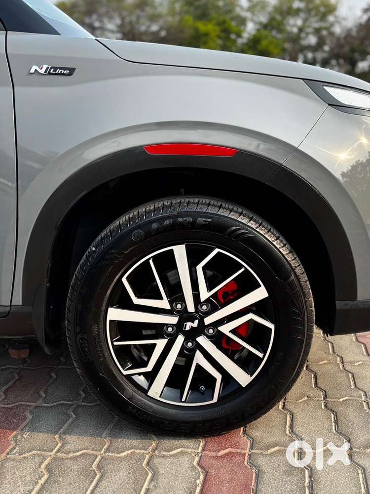 Hyundai Venue 1.0 Sx (o) Turbo Dual Tone, 2025, Petrol