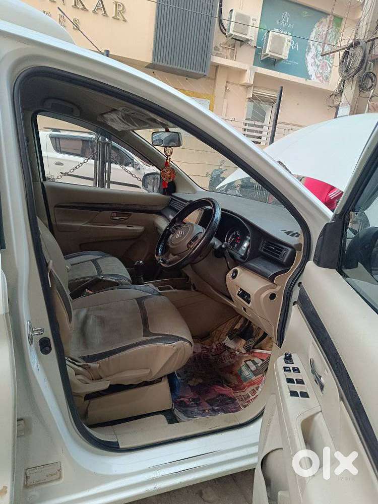 Maruti Suzuki Ertiga Zxi (o) Cng [2022-2023], 2023, Cng & Hybrids