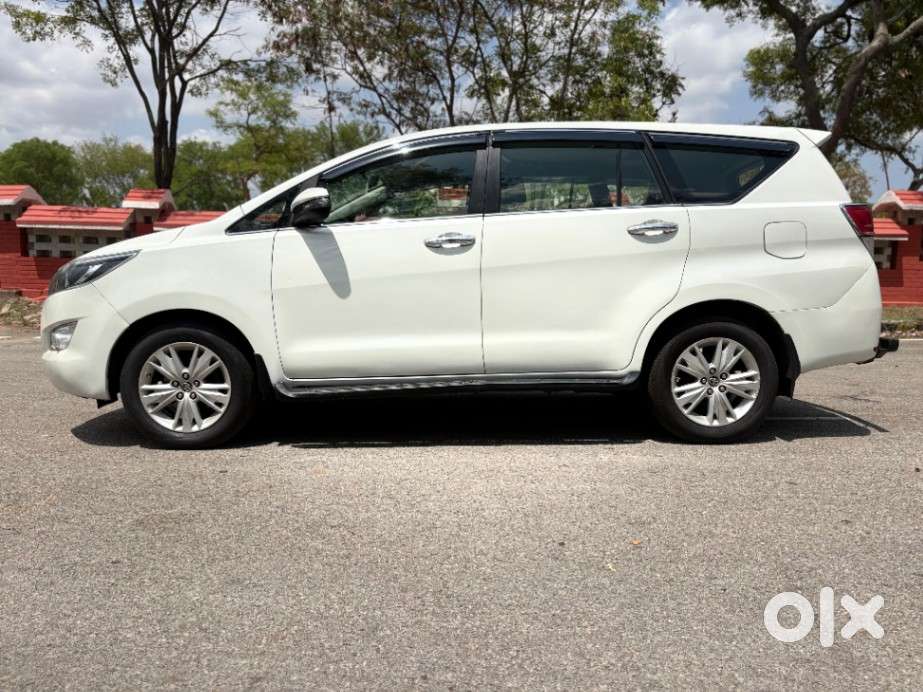 Toyota Innova Crysta 2.8z Automatic, 2018, Diesel