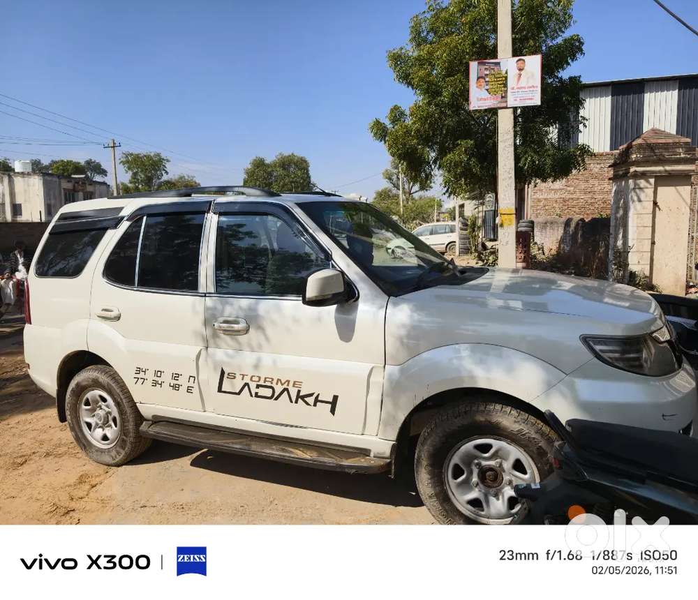 Tata Safari Storme 2014