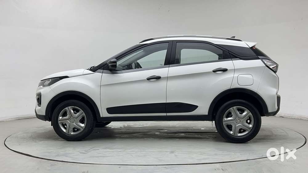 Tata Nexon 1.2 Revotron Xm (s), 2022, Petrol