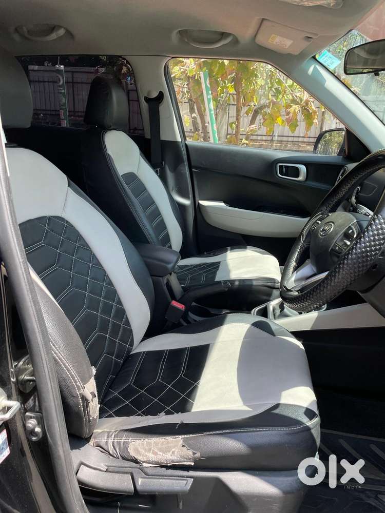 Hyundai Venue S (o) 1.2 Petrol Knight Edition, 2023, Petrol