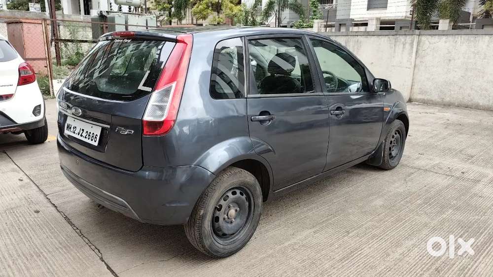 Ford Figo 1.2 Zxi 2013