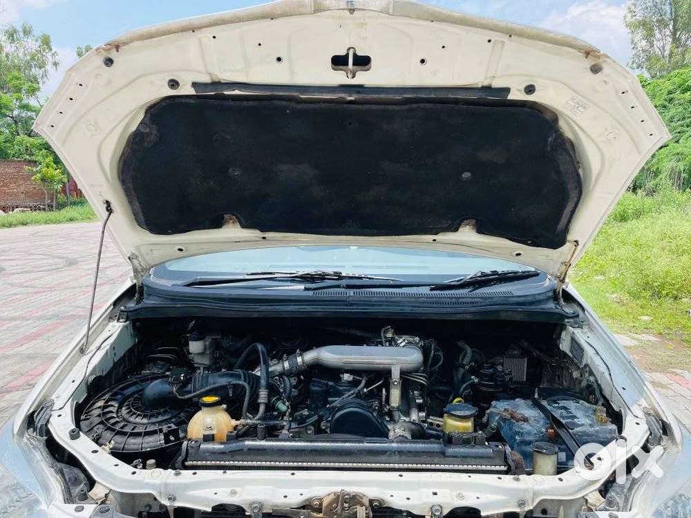 Toyota Innova 2.5 Gx 7 Seater Bs Iv, 2013, Diesel